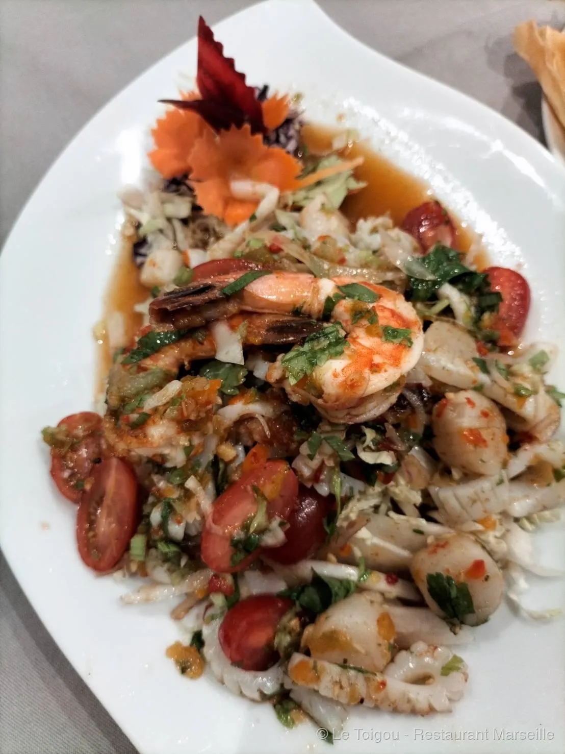 Salade de fruits de mer aux crevettes du restaurant Le Toigou Marseille